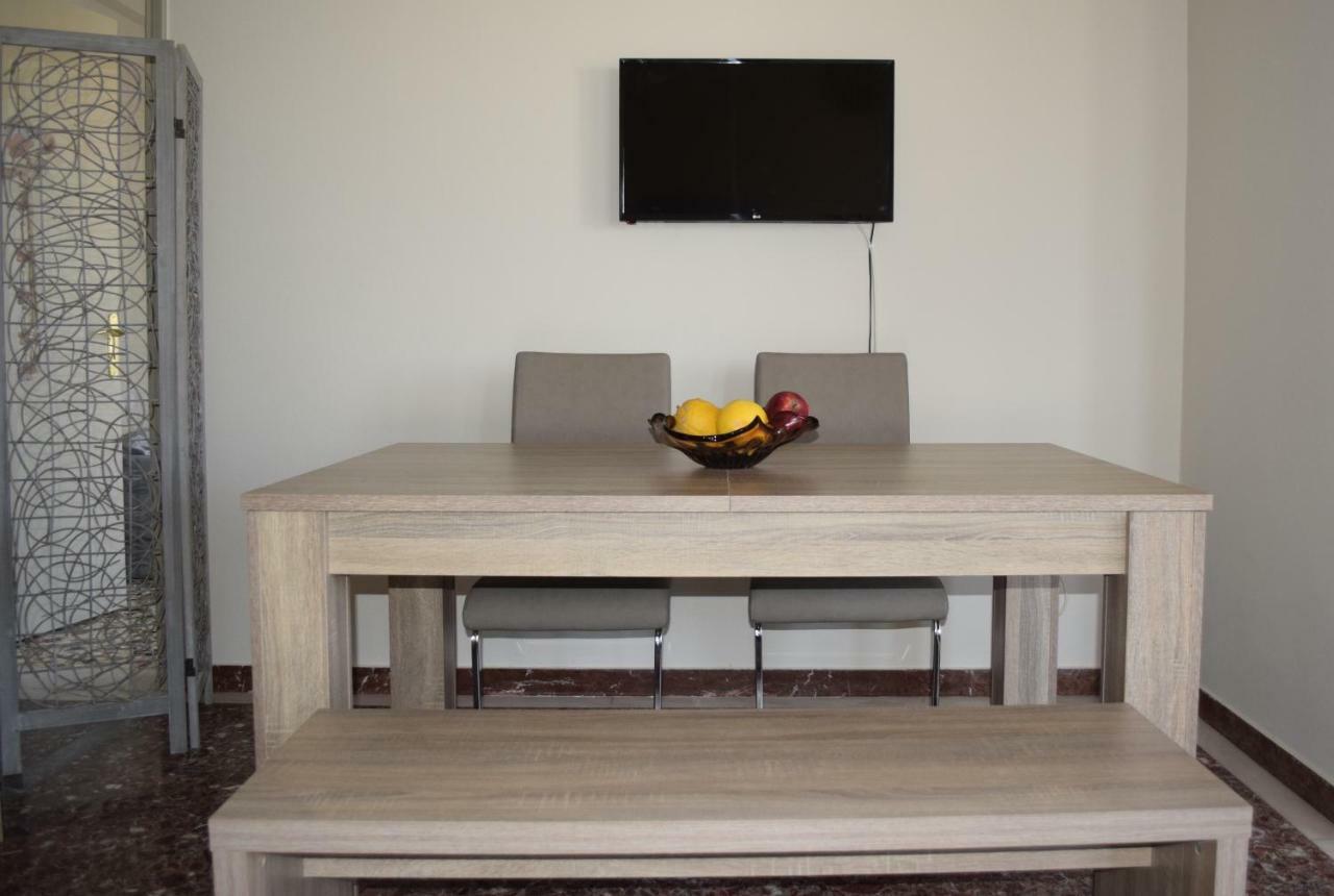 Modern Apartment With Garden Kíszamosz Kültér fotó
