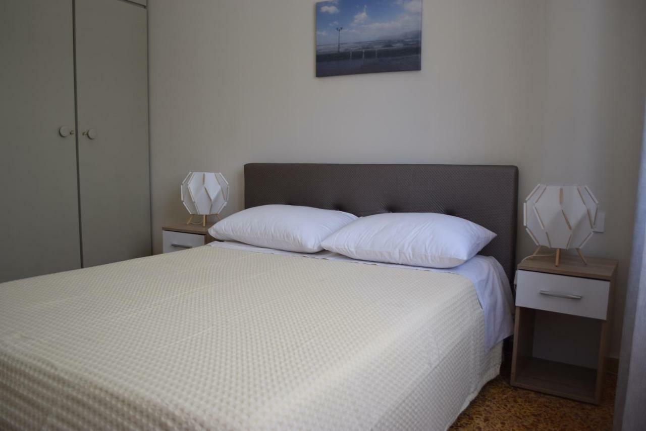 Modern Apartment With Garden Kíszamosz Kültér fotó